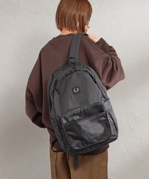 【WEB先行予約】[FRED PERRY/フレッドペリー] クリンクル ナイロンバックパック
