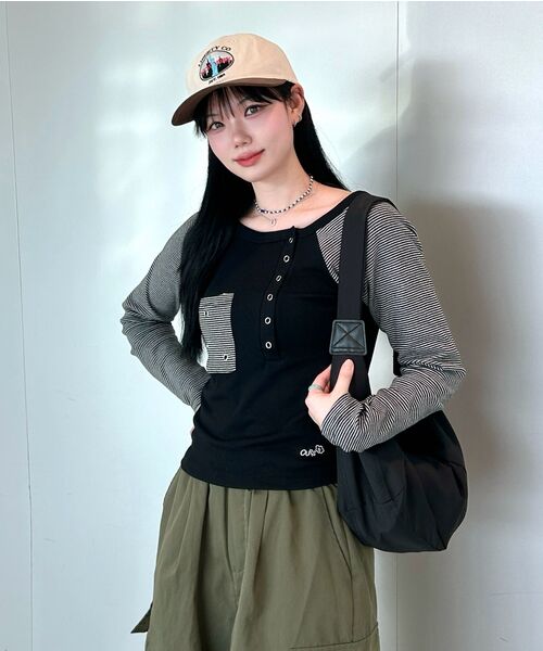 OURSAYSOUR(アワーセイアワー)の「スナップストライプ配色ロングスリーブブラック(Tシャツ/カットソー・レディース・ブラック・FREE)」の3枚目の写真