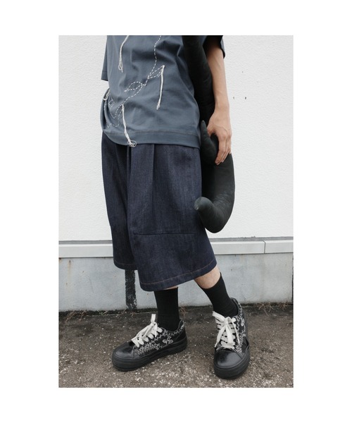 SHINYAKOZUKA（シンヤコヅカ）の「BAGGY SHORTS（その他パンツ・メンズ・インディゴブルー・MEDIUM/X-SMALL/SMALL/X-LARGE/LARGE/XX-LARGE）」の3枚目の写真