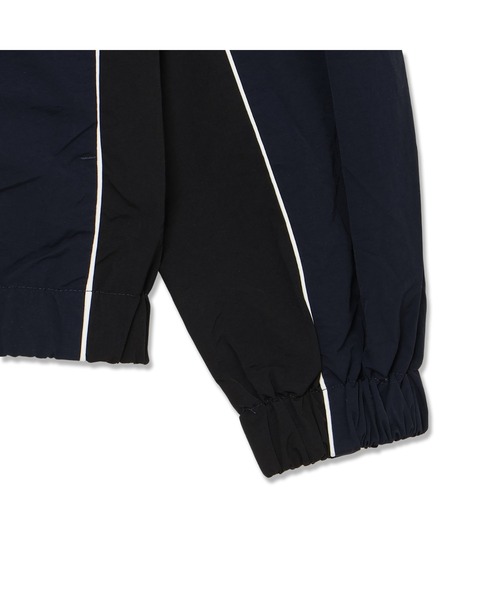 GUESS JEANS(ゲスジーンズ)の「GUESS JEANS Crinkle Track Jacket ジャケット ナイロンジャケット ウィンドブレイカー(ナイロンジャケット・メンズ・ネイビー・SMALL/MEDIUM/LARGE/X-LARGE/XX-LARGE)」の4枚目の写真