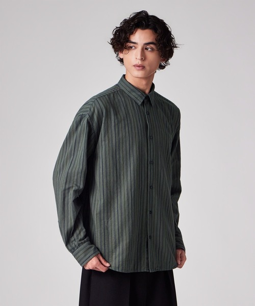 PS Paul Smith(ピーエスポールスミス)の「ガーメントダイ ストライプ カジュアルシャツ / 262712 EXSH01(シャツ/ブラウス・メンズ・ダークグレー/カーキブラウン・MEDIUM/LARGE)」の1枚目の写真