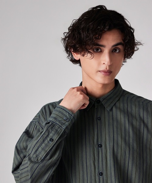 PS Paul Smith(ピーエスポールスミス)の「ガーメントダイ ストライプ カジュアルシャツ / 262712 EXSH01(シャツ/ブラウス・メンズ・ダークグレー/カーキブラウン・MEDIUM/LARGE)」の5枚目の写真