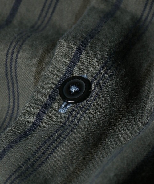 PS Paul Smith(ピーエスポールスミス)の「ガーメントダイ ストライプ カジュアルシャツ / 262712 EXSH01(シャツ/ブラウス・メンズ・ダークグレー/カーキブラウン・MEDIUM/LARGE)」の10枚目の写真