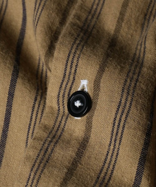 PS Paul Smith(ピーエスポールスミス)の「ガーメントダイ ストライプ カジュアルシャツ / 262712 EXSH01(シャツ/ブラウス・メンズ・ダークグレー/カーキブラウン・MEDIUM/LARGE)」の18枚目の写真