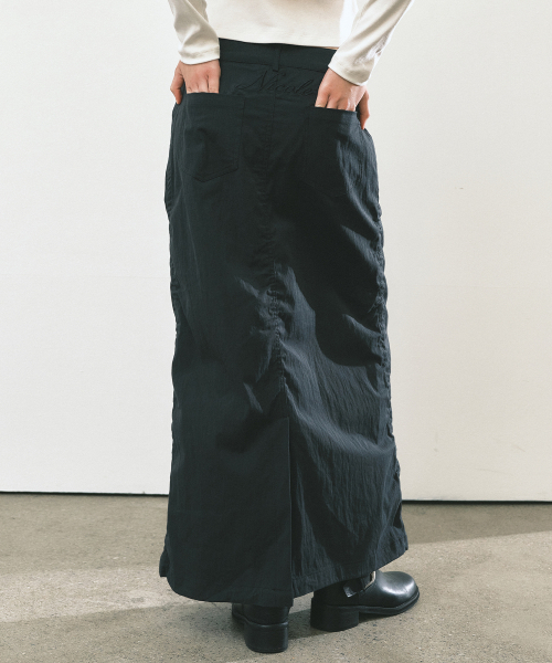 NICK&NICOLE（ニックアンドニコール）の「NICOLE シャーリングロングスカート ブラック（スカート・レディース・その他・SMALL/MEDIUM/LARGE）」の2枚目の写真
