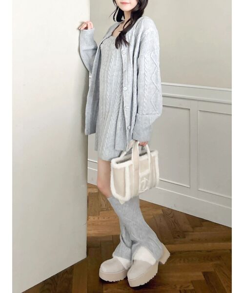 dazzlin(ダズリン)の「ベルトムートンライクサボ(その他シューズ・レディース・アイボリー/ブラウン・LARGE/MEDIUM)」の4枚目の写真