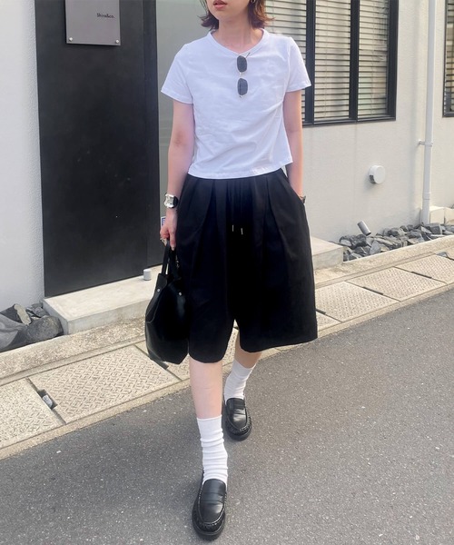 ISOOK(アイスー)の「ボリュームワイドハーフパンツ(kiharu select) / バミューダパンツ ショートパンツ ウエストゴム イージーパンツ(その他パンツ・レディース・アイボリー/ブラック・FREE)」の2枚目の写真