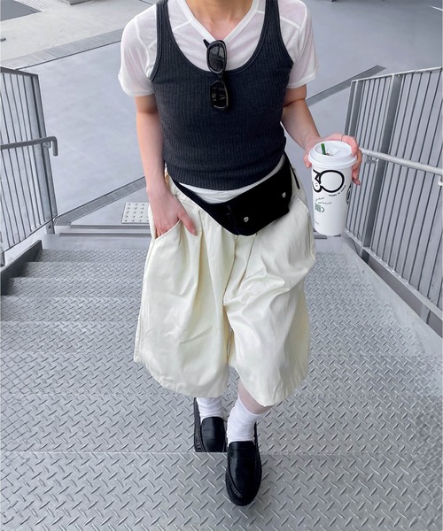 ISOOK(アイスー)の「ボリュームワイドハーフパンツ(kiharu select) / バミューダパンツ ショートパンツ ウエストゴム イージーパンツ(その他パンツ・レディース・アイボリー/ブラック・FREE)」の3枚目の写真