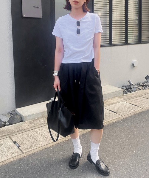 ISOOK(アイスー)の「ボリュームワイドハーフパンツ(kiharu select) / バミューダパンツ ショートパンツ ウエストゴム イージーパンツ(その他パンツ・レディース・アイボリー/ブラック・FREE)」の6枚目の写真
