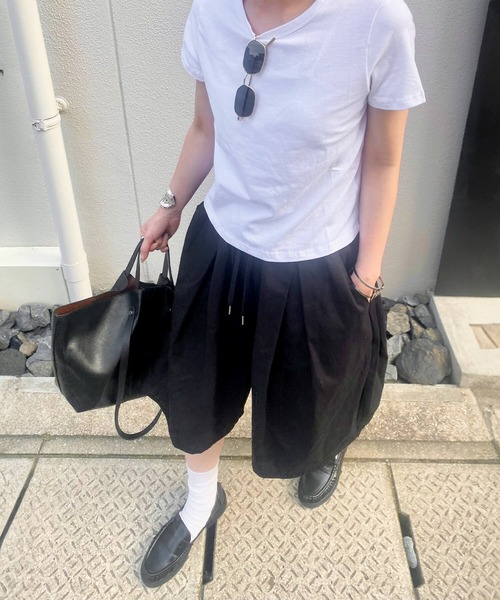 ISOOK(アイスー)の「ボリュームワイドハーフパンツ(kiharu select) / バミューダパンツ ショートパンツ ウエストゴム イージーパンツ(その他パンツ・レディース・アイボリー/ブラック・FREE)」の9枚目の写真