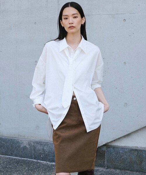 UNFORM(アンフォーム)の「【2026AW Debut】【UNFORM】タイ付きオーバーシャツ(シャツ/ブラウス・レディース・ホワイト/サックスブルー・FREE)」の3枚目の写真
