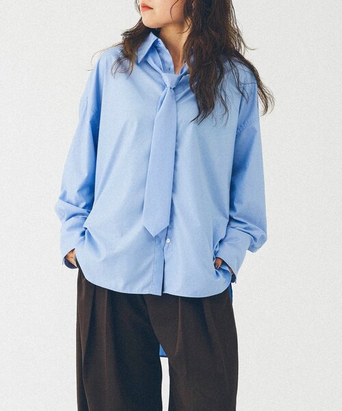 UNFORM(アンフォーム)の「【2026AW Debut】【UNFORM】タイ付きオーバーシャツ(シャツ/ブラウス・レディース・ホワイト/サックスブルー・FREE)」の11枚目の写真