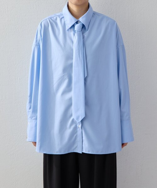 UNFORM(アンフォーム)の「【2026AW Debut】【UNFORM】タイ付きオーバーシャツ(シャツ/ブラウス・レディース・ホワイト/サックスブルー・FREE)」の14枚目の写真