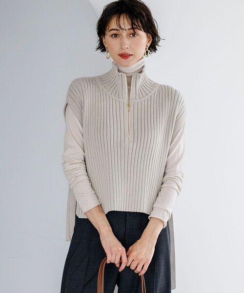 23区 L（ニジュウサンクオオキイサイズ）の「バルキー クロップド ニット ベスト（ベスト・レディース・ネイビー系/ライトグレー系・46/44）」の2枚目の写真