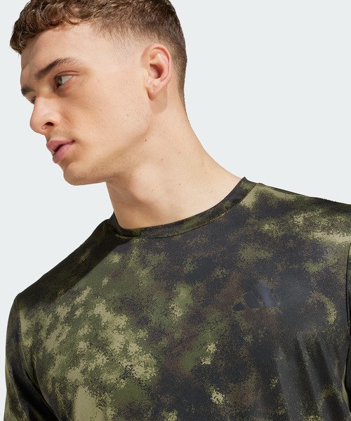 adidas(アディダス)の「トレイン エッセンシャルズ シーズナル 総柄プリントTシャツ / アディダス adidas(Tシャツ/カットソー・メンズ・カーキ・X-LARGE/SMALL/MEDIUM/LARGE/3XL/X-SMALL/XX-LARGE)」の4枚目の写真
