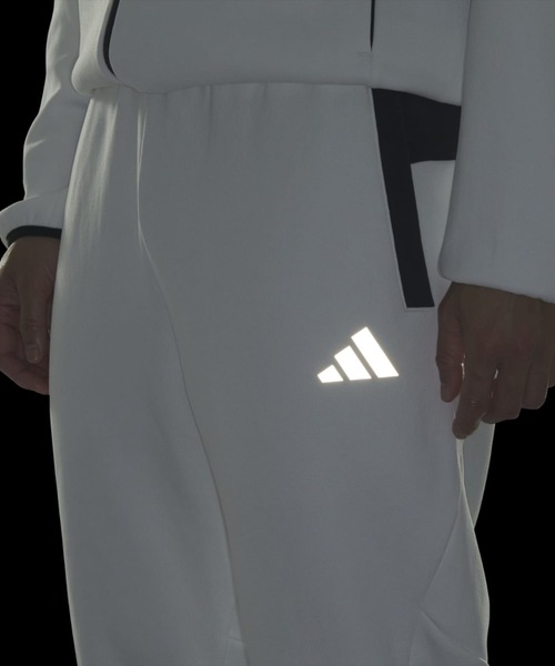 adidas(アディダス)の「アディダスアダプテーション レギュラーフィット アンクル丈 オープンヘムパンツ / アディダス adidas(スウェットパンツ・メンズ・ホワイト・XX-LARGE/3XL/LARGE/MEDIUM/SMALL/X-SMALL/X-LARGE)」の6枚目の写真