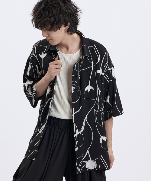 NO ID.(ノーアイディ)の「mhs2670- ハーフZIP-BIG-SH ジップハーフスリーブシャツ(859006-093S)(シャツ/ブラウス・メンズ・ホワイト/ブラック・ONE SIZE)」の17枚目の写真