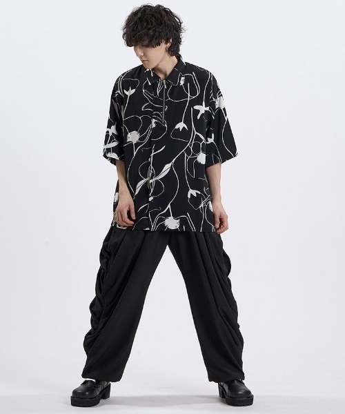 NO ID.(ノーアイディ)の「mhs2670- ハーフZIP-BIG-SH ジップハーフスリーブシャツ(859006-093S)(シャツ/ブラウス・メンズ・ホワイト/ブラック・ONE SIZE)」の20枚目の写真