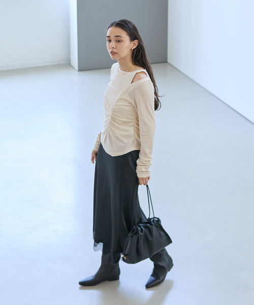 La TOTALITE(ラトータリテ)の「【洗える】カットアウトベロアトップス(Tシャツ/カットソー・レディース・ブラック/ピンク/ベージュ・FREE)」の10枚目の写真