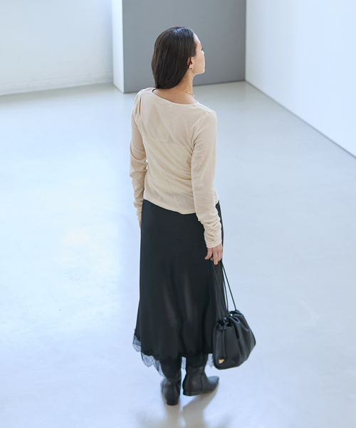 La TOTALITE(ラトータリテ)の「【洗える】カットアウトベロアトップス(Tシャツ/カットソー・レディース・ブラック/ピンク/ベージュ・FREE)」の11枚目の写真