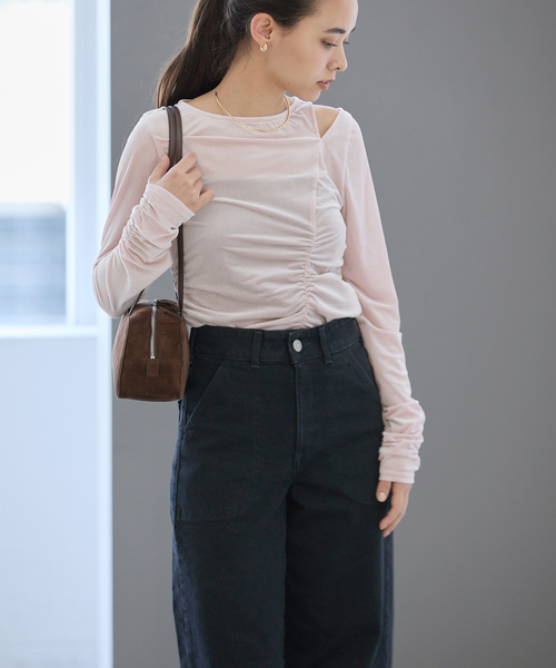 La TOTALITE(ラトータリテ)の「【洗える】カットアウトベロアトップス(Tシャツ/カットソー・レディース・ブラック/ピンク/ベージュ・FREE)」の18枚目の写真