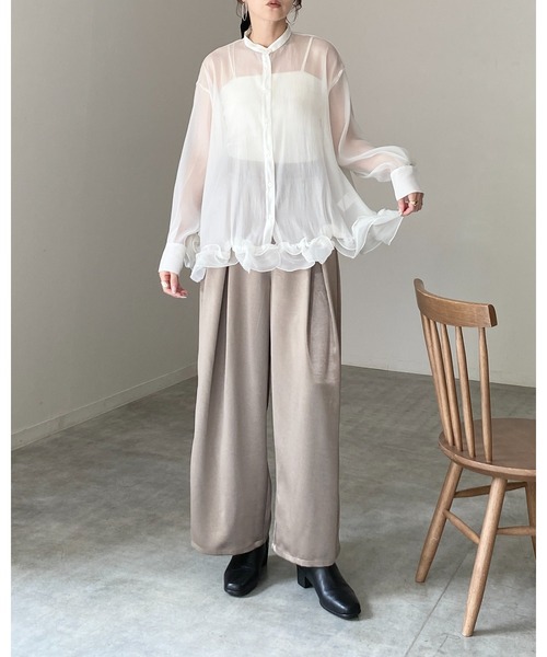 She's Closet(シーズクローゼット)の「オーガンジー長袖裾フリルヘムチュニックシアーブラウス(シャツ/ブラウス・レディース・ブラック/アイボリー/ブルー・FREE)」の6枚目の写真