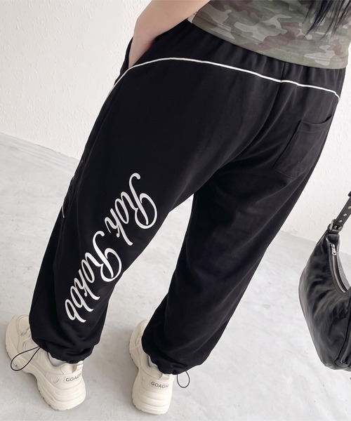 non-hedge(ノンヘッジ)の「パイピングバックロゴスウェットワイドパンツ(スウェットパンツ・レディース・グレー/ブラック/オフホワイト・FREE)」の3枚目の写真