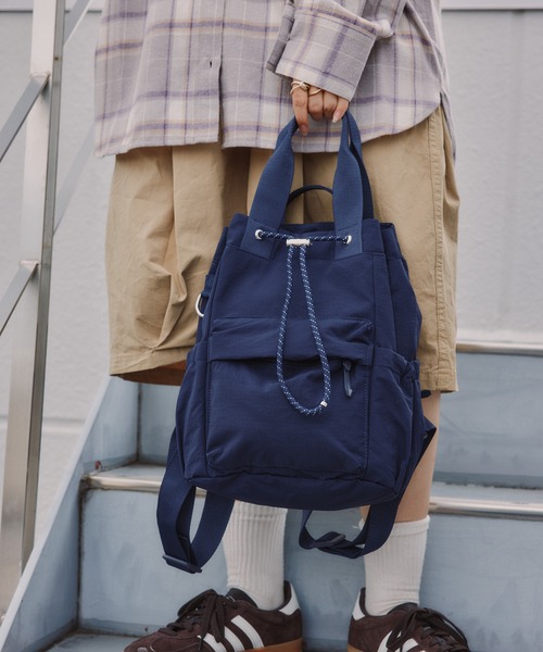 210nouve（トゥージュヌーブ）の「2WAY ドローコード ナイロントート/バックパック（バックパック/リュック・レディース・ネイビー/ブラウン/ブラック・FREE）」の9枚目の写真