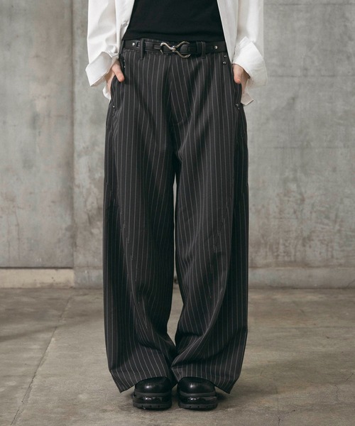 Confirm(コンファーム)の「Slacks Studded Curve Pants / スラックススタッズカーブパンツ メンズ レディース ユニセックス(スラックス・メンズ・ブラック/チャコールグレー/グレー系/ネイビー系/ブラック系その他・S/M/L)」の5枚目の写真