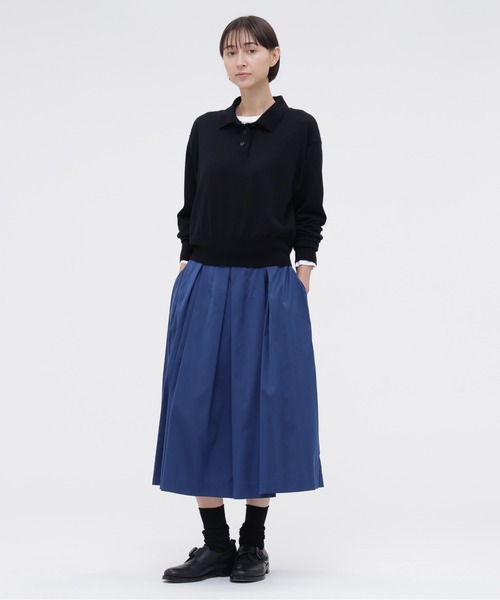 MARGARET HOWELL(マーガレットハウエル)の「COTTON SILK POPLIN(スカート・レディース・ブルー・2/1)」の1枚目の写真