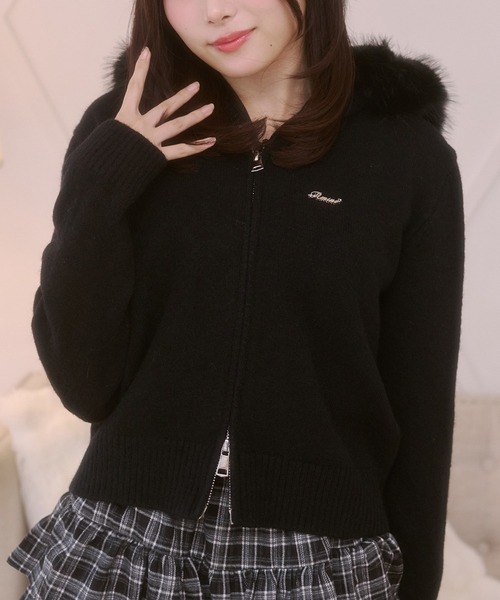 Rmine(アールマイン)の「ボリュームファー ジップアップ ニット フーディー(パーカー・レディース・ピンク/サックスブルー/ホワイト/ブラック/グレー・FREE)」の22枚目の写真