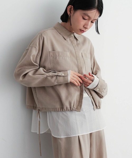 for/c(フォーシー)の「フェード加工ドロストショートシャツジャケット【サスティナブル】(シャツ/ブラウス・レディース・ベージュ/チャコール・M/L/LL)」の22枚目の写真