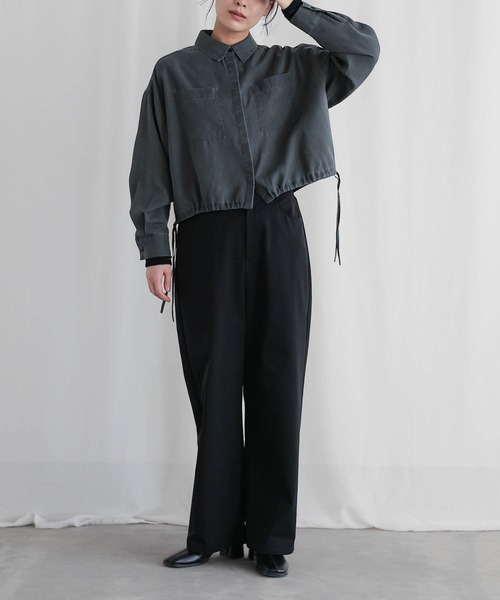 for/c(フォーシー)の「フェード加工ドロストショートシャツジャケット【サスティナブル】(シャツ/ブラウス・レディース・ベージュ/チャコール・M/L/LL)」の4枚目の写真