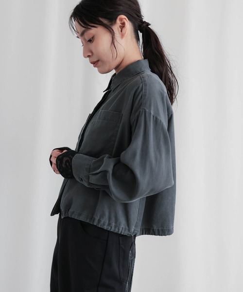 for/c(フォーシー)の「フェード加工ドロストショートシャツジャケット【サスティナブル】(シャツ/ブラウス・レディース・ベージュ/チャコール・M/L/LL)」の9枚目の写真