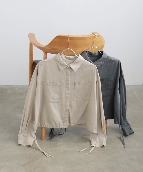 for/c(フォーシー)の「フェード加工ドロストショートシャツジャケット【サスティナブル】(シャツ/ブラウス・レディース・ベージュ/チャコール・M/L/LL)」の5枚目の写真