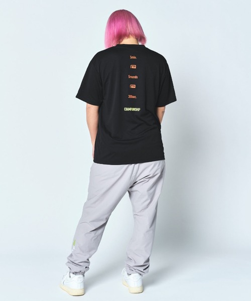 reversal.dogi.design.works(リバーサル・ドーギ・デザイン・ワークス)の「<reversal/リバーサル>TIMER BOX LOGO DRY TEE(Tシャツ/カットソー・メンズ・ホワイト/ブラック・XL/L/M)」の21枚目の写真