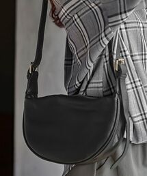 ハーフムーンショルダーＢＡＧ