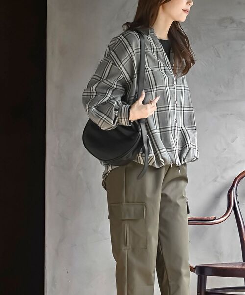 rps（アールピーエス）の「ハーフムーンショルダーＢＡＧ（ショルダーバッグ・レディース・ブラック/ベージュ・フリー）」の4枚目の写真