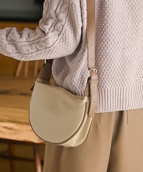rps（アールピーエス）の「ハーフムーンショルダーＢＡＧ（ショルダーバッグ・レディース・ブラック/ベージュ・フリー）」の11枚目の写真