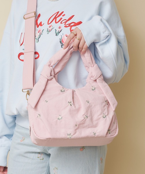 Cath Kidston（キャスキッドソン）の「リボンハンドルエンブロイダリーバッグ Floral Garden Embroidery（ショルダーバッグ・レディース・ブラック/ブラウン/アイボリー/ピンク・FREE）」の20枚目の写真