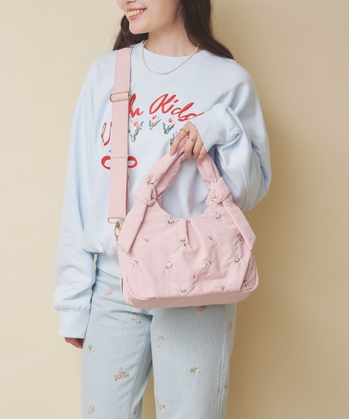 Cath Kidston（キャスキッドソン）の「リボンハンドルエンブロイダリーバッグ Floral Garden Embroidery（ショルダーバッグ・レディース・ブラック/ブラウン/アイボリー/ピンク・FREE）」の21枚目の写真