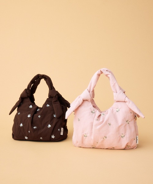 Cath Kidston（キャスキッドソン）の「リボンハンドルエンブロイダリーバッグ Floral Garden Embroidery（ショルダーバッグ・レディース・ブラック/ブラウン/アイボリー/ピンク・FREE）」の13枚目の写真