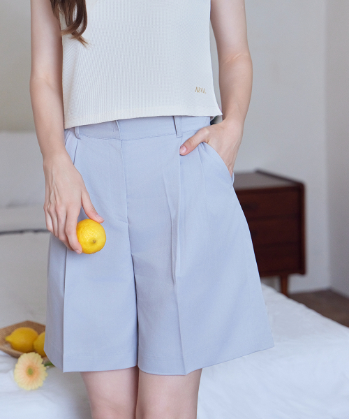AUTH.(オース)の「ピンタックバミューダスラックスパンツ(グレー)(その他パンツ・レディース・その他・SMALL/MEDIUM)」の2枚目の写真