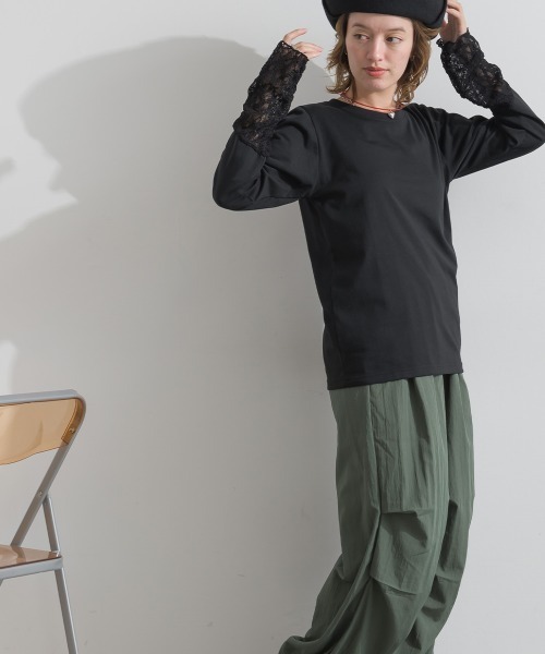 le colis(ルコリ)の「天竺 × ストレッチレース・ドットチュール シアー袖切替えプルオーバー(Tシャツ/カットソー・レディース・チャコールグレー/ホワイト/ブラック・FREE)」の6枚目の写真