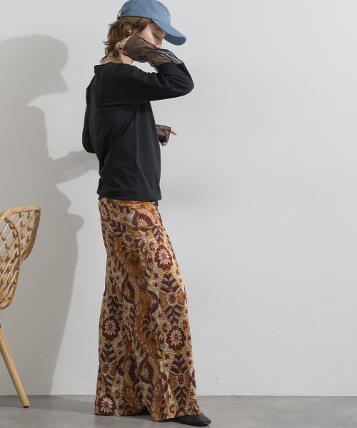 le colis(ルコリ)の「天竺 × ストレッチレース・ドットチュール シアー袖切替えプルオーバー(Tシャツ/カットソー・レディース・チャコールグレー/ホワイト/ブラック・FREE)」の11枚目の写真