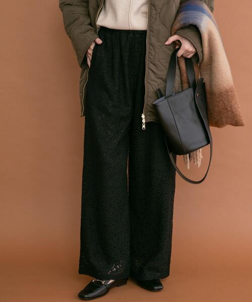 ITEMS URBANRESEARCH(アイテムズ アーバンリサーチ)の「起毛レースパンツ(その他パンツ・レディース・ブラック/ブラウン・FREE)」の1枚目の写真