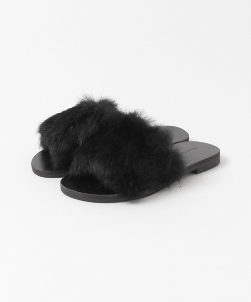 URBAN RESEARCH（アーバンリサーチ）の「UR FUR  SLIPPER（サンダル・レディース・ブラウン/ブラック/ベージュ/グリーン・37/38/36）」の2枚目の写真