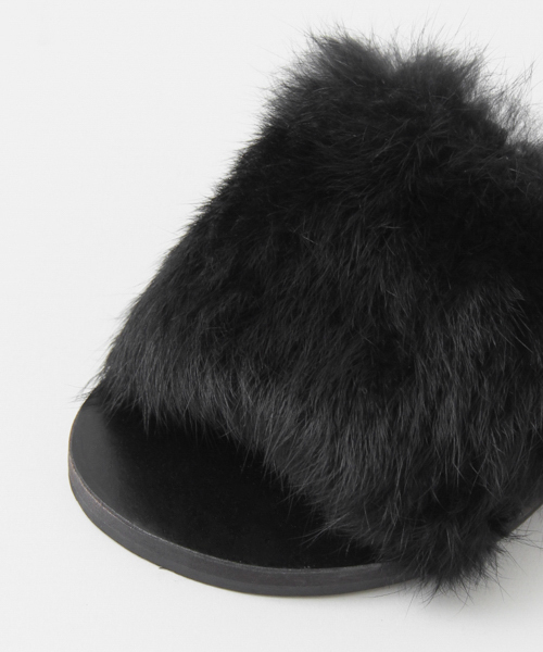 URBAN RESEARCH（アーバンリサーチ）の「UR FUR  SLIPPER（サンダル・レディース・ブラウン/ブラック/ベージュ/グリーン・37/38/36）」の5枚目の写真