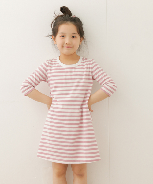 URBAN RESEARCH DOORS（アーバンリサーチドアーズ）の「DOORS オーガニックボーダー7分袖OP（ワンピース・キッズ・ブルー/ライトグレー/ピンク/ブラック/イエロー・90/105/120/135）」の5枚目の写真