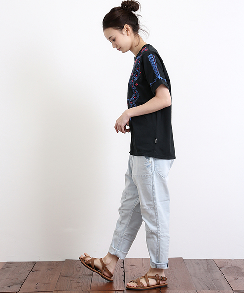 CUBE SUGAR（キューブシュガー）の「20/-天竺刺繍入りクルーTシャツ（Tシャツ/カットソー・レディース・ホワイト系その他/ホワイト系その他2/ブルー/ブラック/イエロー・M）」の14枚目の写真